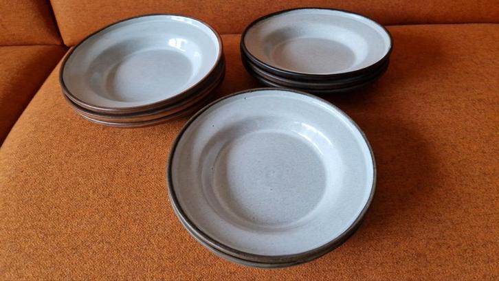 Lucie Q Bakker diepe bordjes (diam. 20,5cm) diverse kleuren, Antiek en Kunst, Antiek | Keramiek en Aardewerk, Ophalen of Verzenden