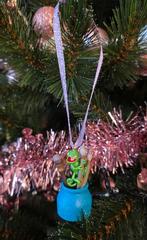 Disney Pascal kerst ornament hanger kerstbal, Verzamelen, Ophalen of Verzenden, Overige figuren, Nieuw, Beeldje of Figuurtje