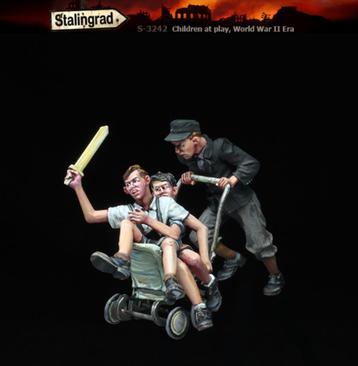 H-83,RESIN FIGUREN 1-35,CHILDREN AT PLAY beschikbaar voor biedingen