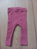 K190 Oudroze riblegging Name It maat 56, Kinderen en Baby's, Babykleding | Maat 56, Broekje, Meisje, Ophalen of Verzenden, Zo goed als nieuw