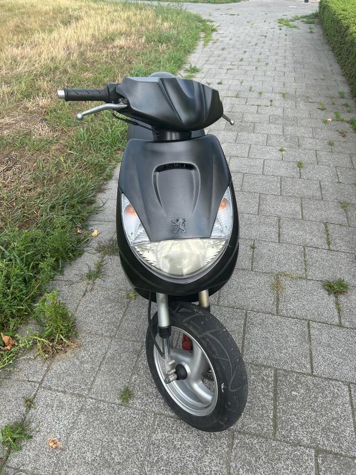 scooter viva city, Fietsen en Brommers, Scooters | Peugeot, Zo goed als nieuw, Vivacity, Maximaal 45 km/u, Tweetakt, Ophalen