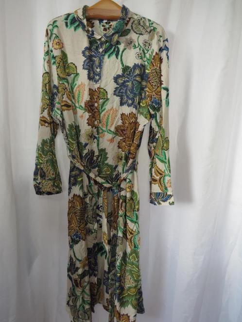 Lange beige kleurig gebloemde jurk ceintuur 54 Miss E plus, Kleding | Dames, Grote Maten, Gedragen, Jurk, Beige, Ophalen of Verzenden
