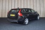 Volvo V60 1.6 T4 Momentum 161dkm Trekhaak Leer Automaat 180p, Parkeersensor, Gebruikt, 4 cilinders, Zwart