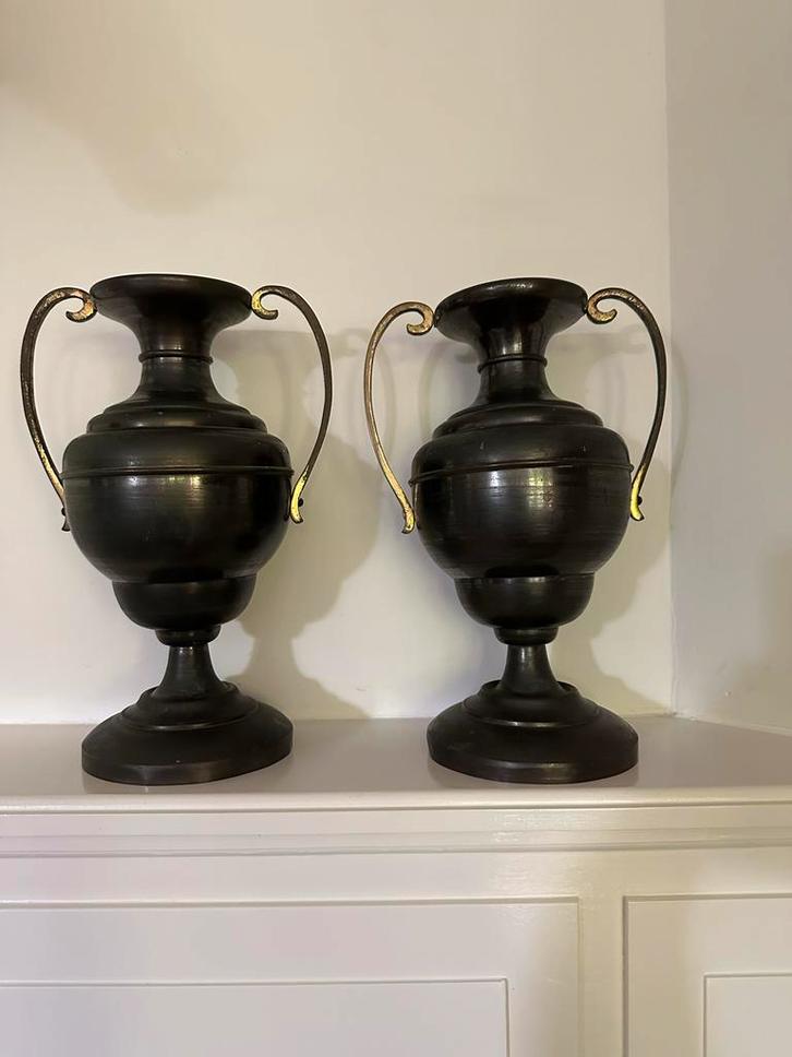 Antieke Metalen Urnen met Messing Handvatten - Set van 2, Antiek en Kunst, Antiek | Vazen, Ophalen of Verzenden