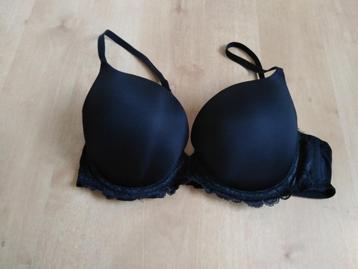 Zwarte push up bh  beschikbaar voor biedingen