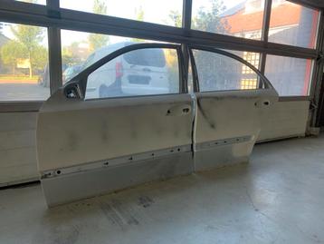 Linker portieren mercedes e-klasse beschikbaar voor biedingen