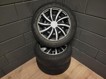 Renault Clio winterset met doppen  beschikbaar voor biedingen