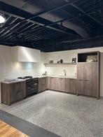 Showroomkeuken met fornuis, Huis en Inrichting, Keuken | Complete keukens, Ophalen, Overige kleuren, Hoekkeuken, Nieuw
