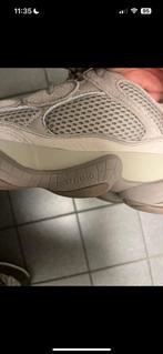 Adidas Yeezy, Bruin, Nieuw, Ophalen of Verzenden, Sneakers of Gympen