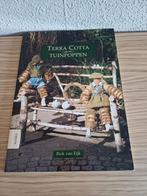 Terra cotta tuinpoppen.Rick van Eijk, Ophalen of Verzenden, Gelezen, Overige onderwerpen