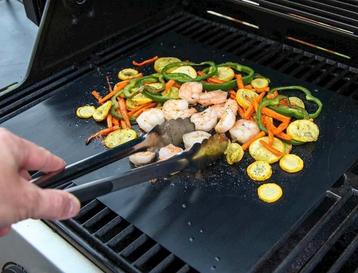 Doos met 3 nieuwe XXL BBQ anti aanbak grill matten beschikbaar voor biedingen