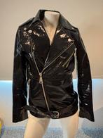 Nikkie lederlook jas maat 34, Kleding | Dames, Jassen | Zomer, Verzenden, ., Zwart, Zo goed als nieuw