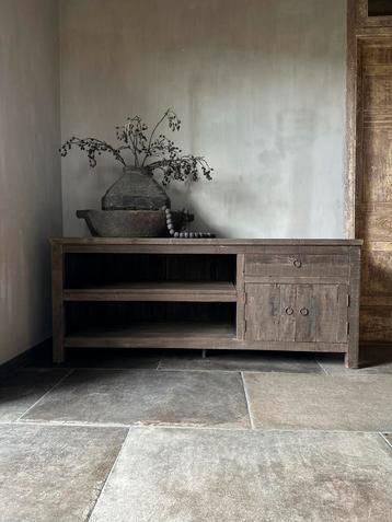 Tv Dressoir/ laag dressoir Driftwood beschikbaar voor biedingen