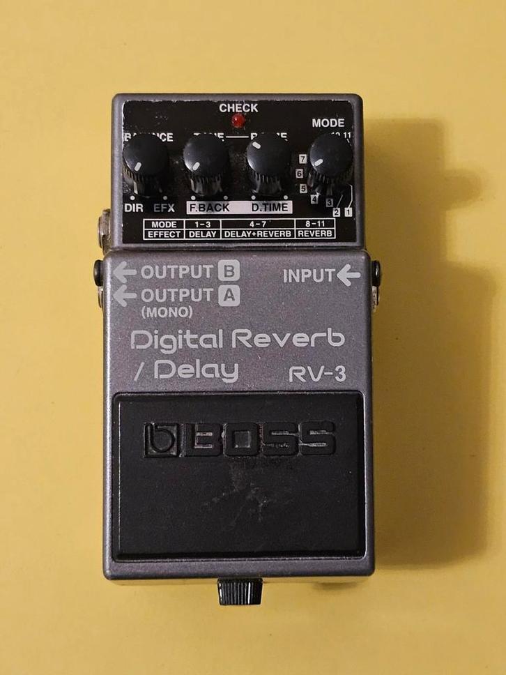 Boss RV-3 Digital Reverb/Delay, Muziek en Instrumenten, Effecten, Gebruikt, Delay of Echo, Reverb, Ophalen of Verzenden