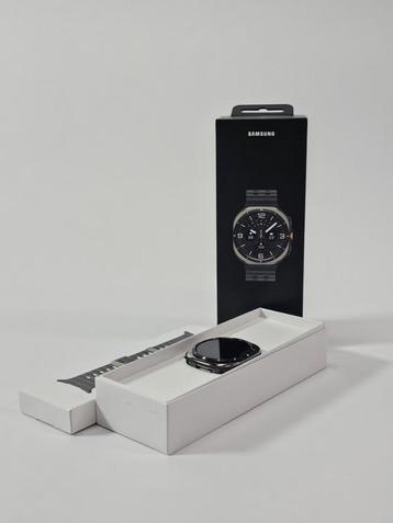 Samsung Galaxy Watch Ultra - 47mm - LTE - Titanium Silver beschikbaar voor biedingen