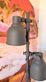 IKEA HEKTAR vloerlamp – 3 verstelbare spots, Huis en Inrichting, Lampen | Vloerlampen, Ophalen, Zo goed als nieuw, 150 tot 200 cm