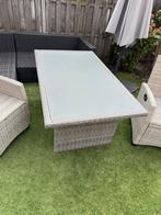 Mooie Wicker  Tafel, 4 zitplaatsen, Ophalen of Verzenden, Zo goed als nieuw, Wicker