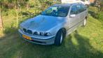 BMW 5-Serie 2.0 528I Touring AUT 2001 Grijs, Auto's, Automaat, Achterwielaandrijving, Zwart, Particulier