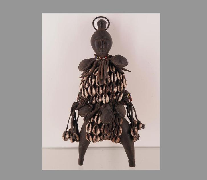 Div. Afr. kunst oa Namji doll Kameroen NR.2  (251009-02), Antiek en Kunst, Kunst | Niet-Westerse kunst, Ophalen of Verzenden