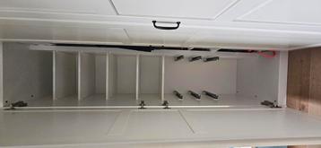 Hoekkast van Ikea. 3 lades en 5 planken. Zonder deur.