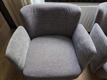 2x draai fauteuil Sam paar maanden oud €65 p.st €100 voor 2 beschikbaar voor biedingen