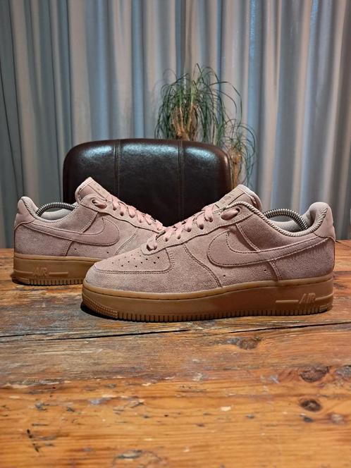 Nike Air Force 1 Premium 'Particle Pink' Size 40,5, Kleding | Dames, Schoenen, Gedragen, Sneakers of Gympen, Beige, Ophalen of Verzenden