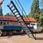 Stalen trap buitentrap, Doe-het-zelf en Verbouw, Ladders en Trappen, Ophalen, Zo goed als nieuw, 2 tot 4 meter