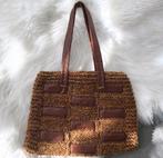 Knit Faux Leather Vintage Style Bag | gebreid nep leer tas, Sieraden, Tassen en Uiterlijk, Tassen | Schoudertassen, Zo goed als nieuw