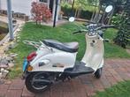 Mooie snelle retro scooter, Fietsen en Brommers, Snorfietsen en Snorscooters, Ophalen of Verzenden, Gebruikt, Benzine, Overige merken