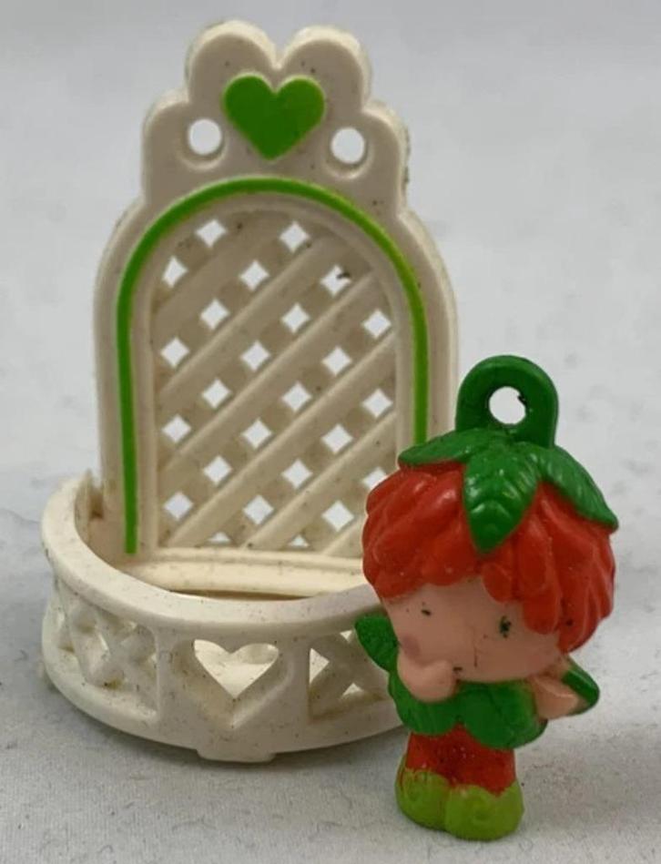 Charmkins Dufti Hasbro Poison Ivy figuur met balkon vintage, Verzamelen, Poppetjes en Figuurtjes, Zo goed als nieuw, Verzenden