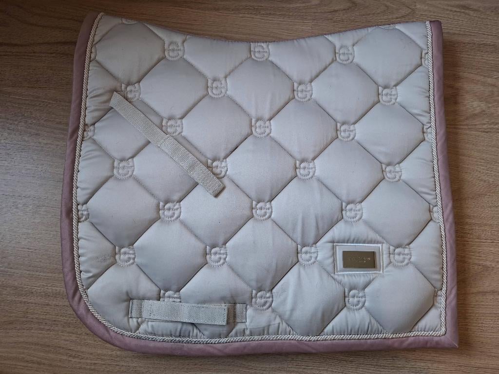 Dressuur dekje Desert Rose, Ophalen of Verzenden, Zo goed als nieuw