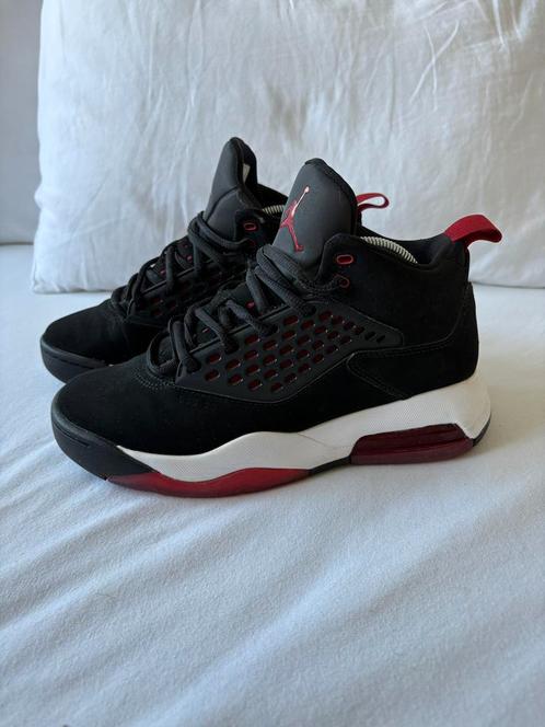 Jordan maxin 200, Kleding | Dames, Schoenen, Zo goed als nieuw, Zwart, Ophalen of Verzenden