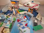 Playmobil ziekenui en heel veel  losse spullen, Ophalen of Verzenden