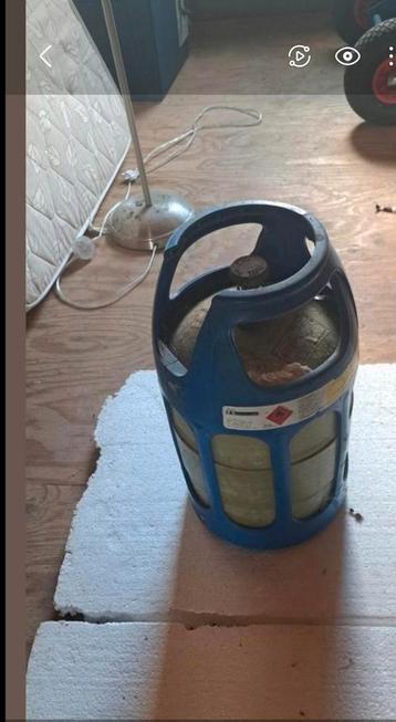 Blauwe Gasfles beschikbaar voor biedingen