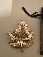 Vintage Trifari gouden blad broche - goud kleurig, Sieraden, Tassen en Uiterlijk, Broches, Nieuw, Ophalen of Verzenden, Nvt, Nvt