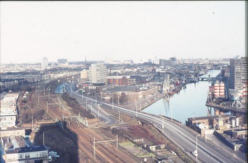 g21 en g22: 2 dia's van uitzicht over Laakkwartier, ca. 1980, Verzamelen, Foto's en Prenten, Gebruikt, Foto, Gebouw, 1960 tot 1980