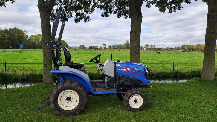 ISEKI TM 4230 HST, demo trekker 35 draaiuren bouwjaar 2024, Zakelijke goederen, Agrarisch | Tractoren, tot 2500, Overige merken