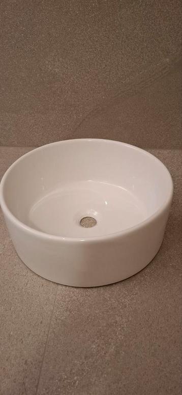 Nieuwe waskom badkamer - 41cm doorsnee, 15cm hoog beschikbaar voor biedingen