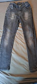 Nette zwarte spijkerbroek maat 128, Ophalen of Verzenden, Gebruikt, Jongen, Broek