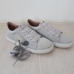 DW\RS lichtgrijze suede sneakers NIEUW maat 37, DWRS, Verzenden, Nieuw, Sneakers of Gympen