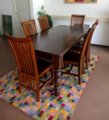Mooie Houten Eetkamerset 6 Stoelen en meer Inrichting beschikbaar voor biedingen