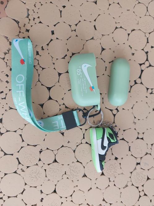 Airpods Hoesje Nike Air Jordan 1 Off-White Lichtgroen Pro, Telecommunicatie, Mobiele telefoons | Oordopjes, Zo goed als nieuw