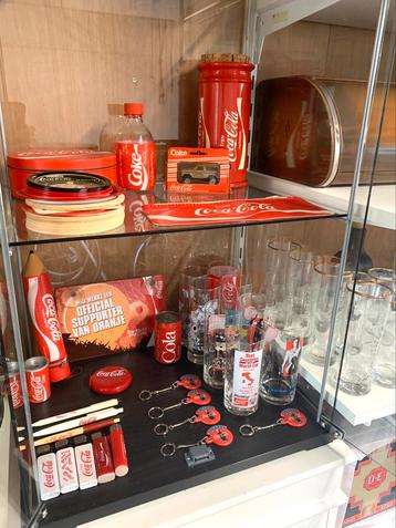 Zeer nette partij Coca Cola spullen beschikbaar voor biedingen