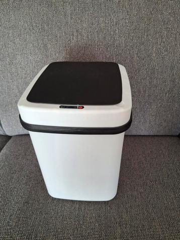 Prullenbakje (toilet/badkamer) met sensor, NIEUW beschikbaar voor biedingen