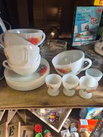 Arcopal Servies met Bloemenmotief, Huis en Inrichting, Keuken | Servies, Gebruikt, Ophalen of Verzenden, Glas, Overige stijlen