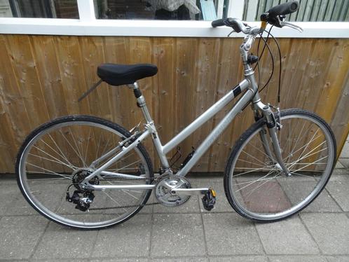 tour fiets, Fietsen en Brommers, Fietsen | Dames | Sportfietsen en Toerfietsen, Gebruikt, Giant, Meer dan 20 versnellingen, 26 inch