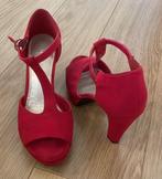 Rode hakken maat 38, Ophalen, Pumps, Zo goed als nieuw, Rood
