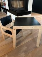 Heel leuk tafel en stoeltje voor peuters, Kinderen en Baby's, Kinderkamer | Tafels en Stoelen, Ophalen, Gebruikt, Tafel(s) en Stoel(en)