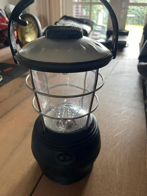 Gratis kampeerverlichting, opwindbaar, geen voeding nodig., Caravans en Kamperen, Kampeeraccessoires, Zo goed als nieuw, Ophalen