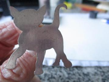 Licht Goud/koper kleurige POES Broche beschikbaar voor biedingen